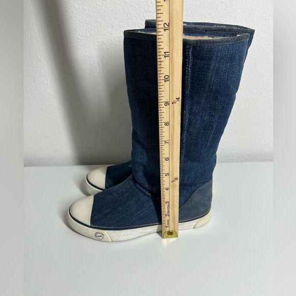 SUPER RARE UGG AUSTRALIA DELAINE DISTRESSED DENIM  SHEARLING FUR BOOT Size 6 - Picture 2 of 12